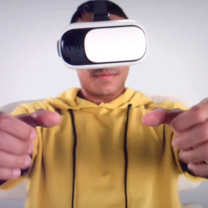 VR